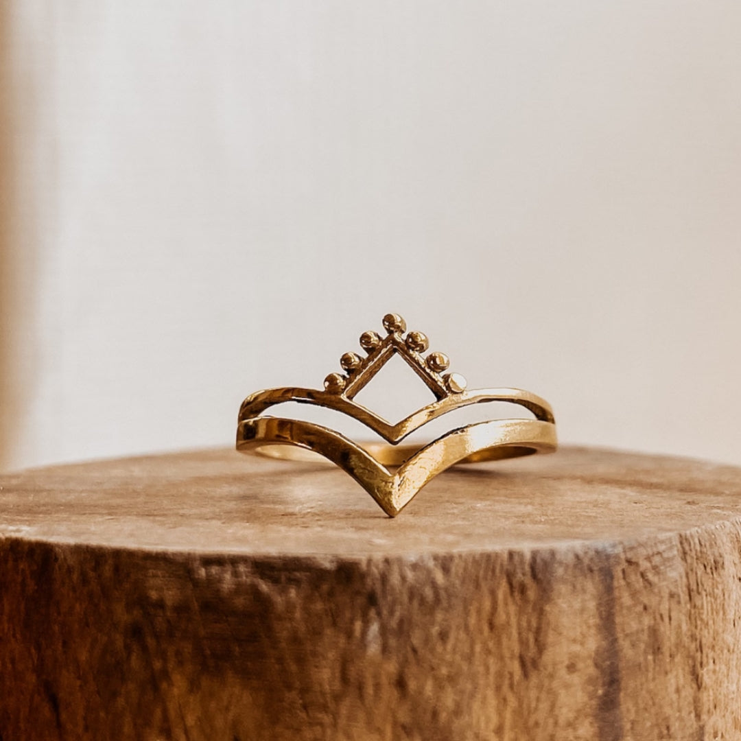 Vintage Crown Gold Ring