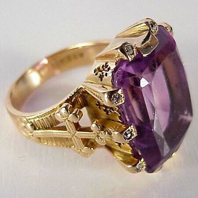 Vintage Purple Stone Gold Ring