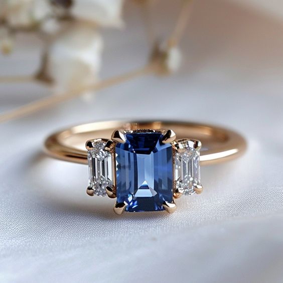 Vintage Luxury Blue Gold Ring