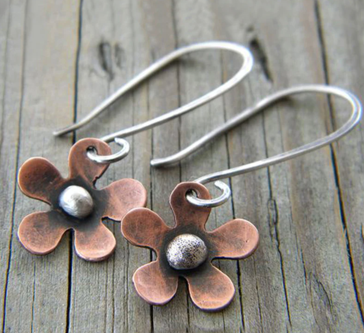 Vintage Flower Earrings in Silver