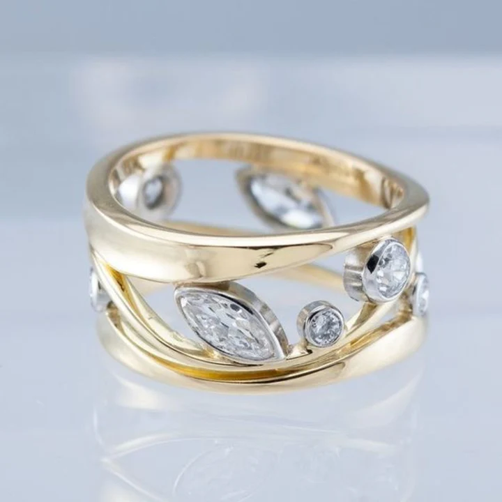 Vintage Zirconia Gold Ring